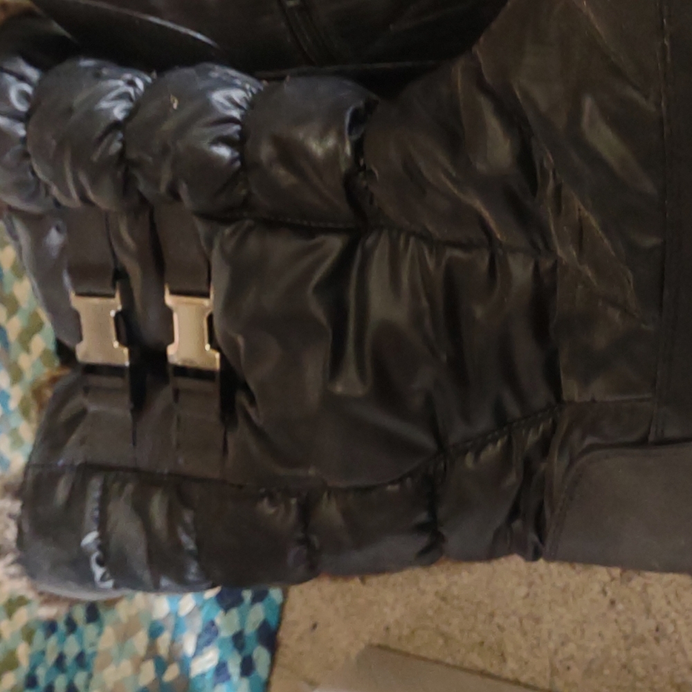 Boots - Picture 3 of 5